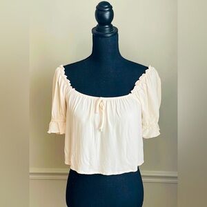 La Hearts Cream Crop Top Blouse Size M